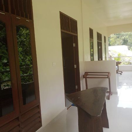 Raja Guest House - Jungle Trekking & Tours Bukit Lawang Sumatra エクステリア 写真