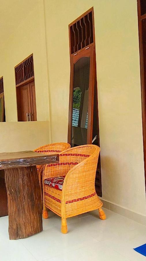 Raja Guest House - Jungle Trekking & Tours Bukit Lawang Sumatra エクステリア 写真